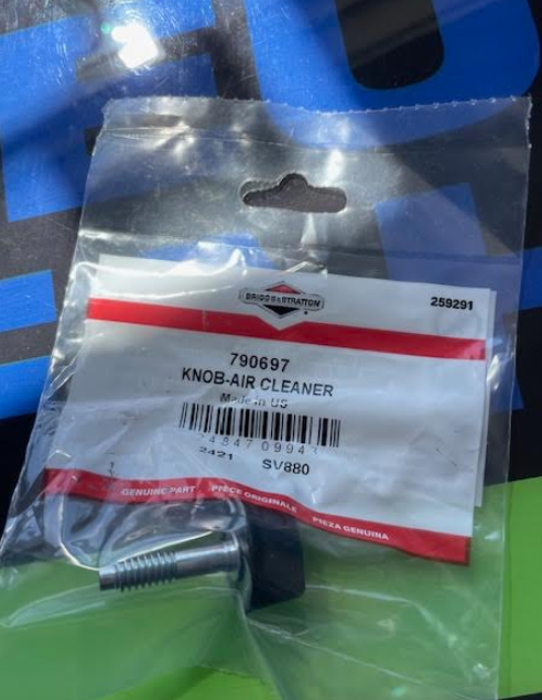 Briggs and Stratton 790697- Air Cleaner Knob "Spartan Mower"
